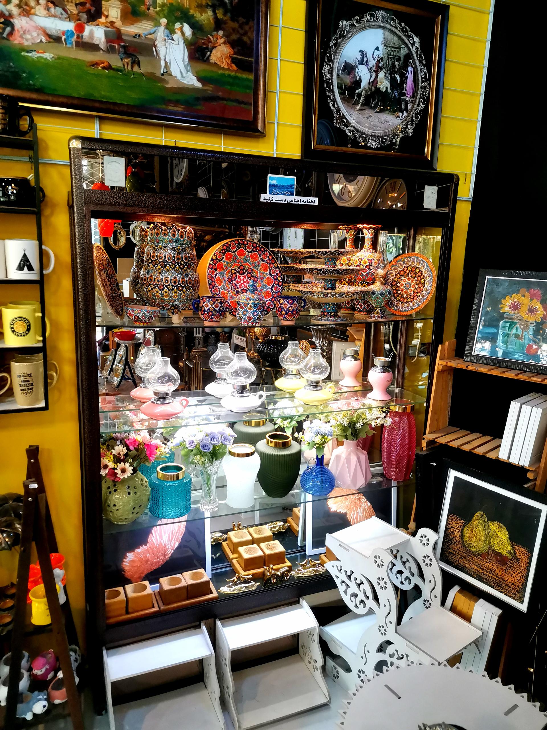 عکس گالری آبان