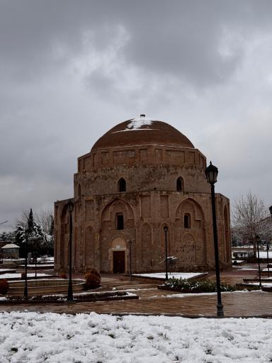 گنبد جبلیه  موزه سنگ