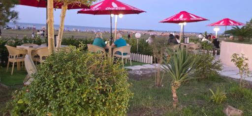 عکس رستوران و کافی شاپ هیراد