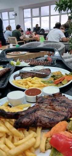 عکس رستوران و کافی شاپ هیراد