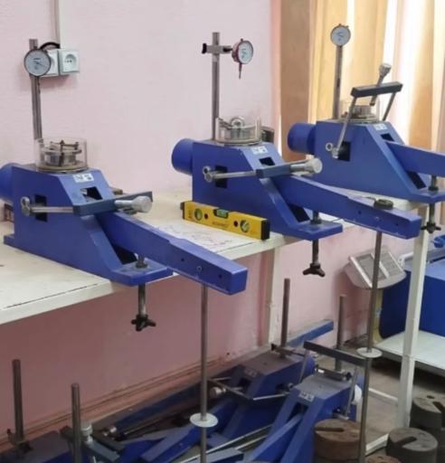 عکس آزمایشگاه ژئوتکنیک لیان