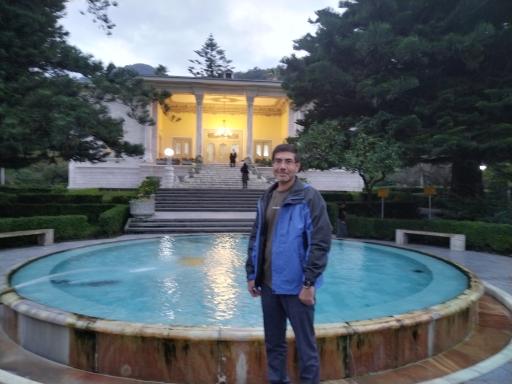 عکس استخر فیل ماهی