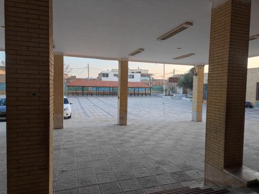 دبیرستان دخترانه ام هانی