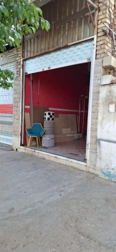 عکس دکوراسیون داخلی و مبلمان فلزی سرخ