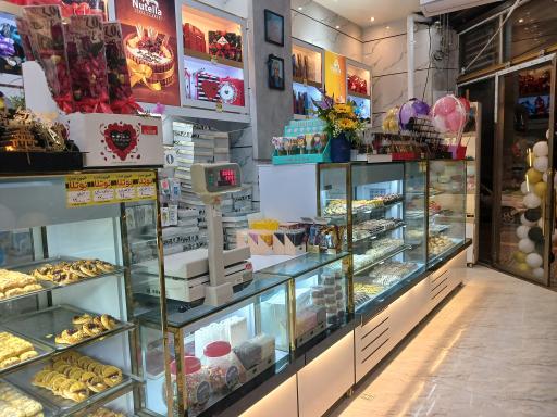 عکس شیرینی سرای نوتلا