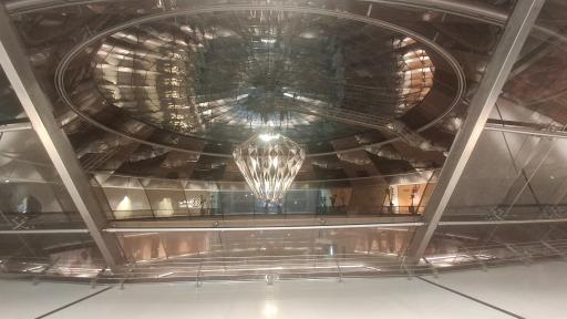 پیست اسکی روی یخ ایران مال