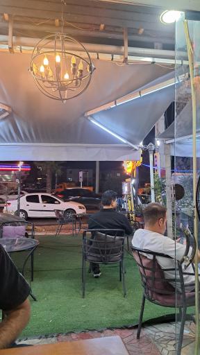 عکس همبرگر پیانو