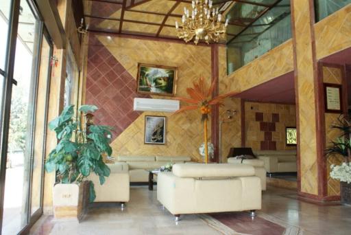 عکس هتل آپارتمان هنرمندان