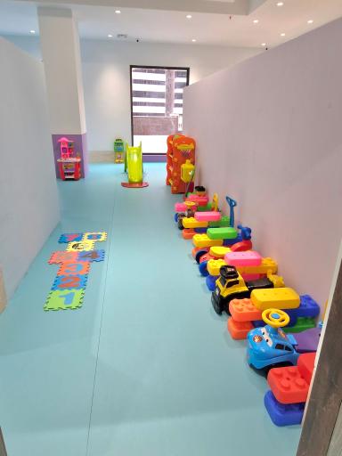 عکس مهدکودک آیه