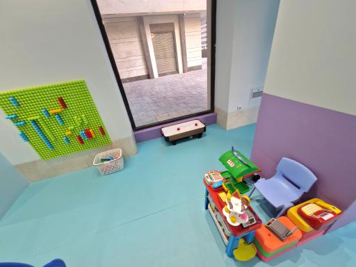 عکس مهدکودک آیه