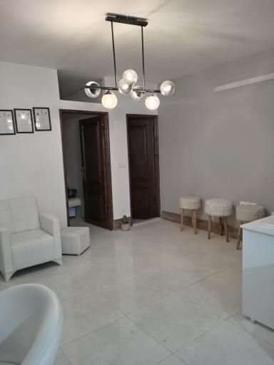 عکس سالن زیبایی جانا