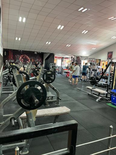 عکس باشگاه بدن سازی منادیان صلح