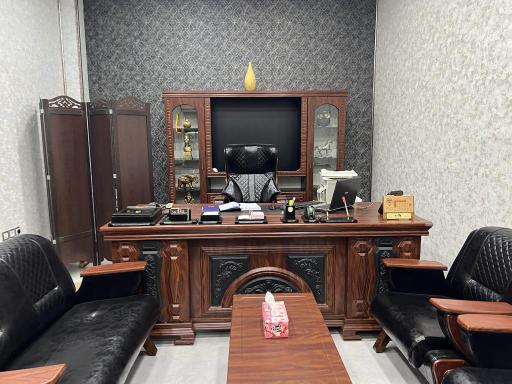 عکس مشاور املاک رایان