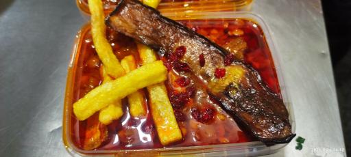 عکس آشپزخانه حاج محمد منصف