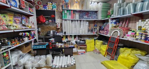 عکس ظروف یکبار مصرف گل یاس 