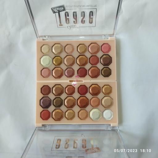 عکس آرایشی بهداشتی رویال