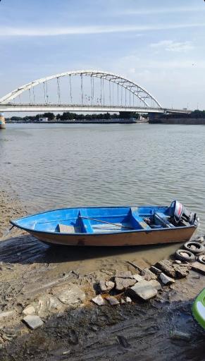 عکس لنگرگاه قایق های موتوری کارون
