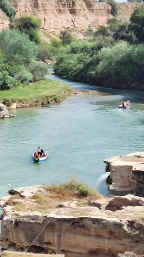 عکس لنگرگاه قایق های موتوری کارون