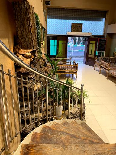 عکس رستوران ارغوان