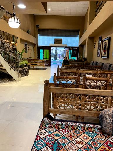 عکس رستوران ارغوان