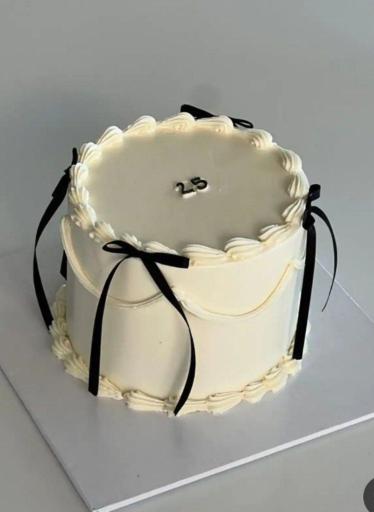 عکس شیرینی سرای ماکنالی