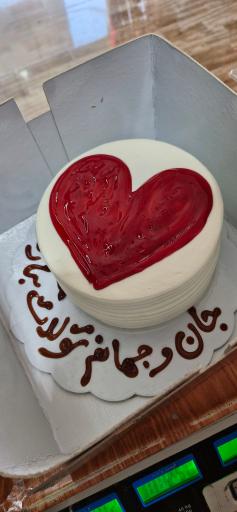 عکس شیرینی سرای ماکنالی