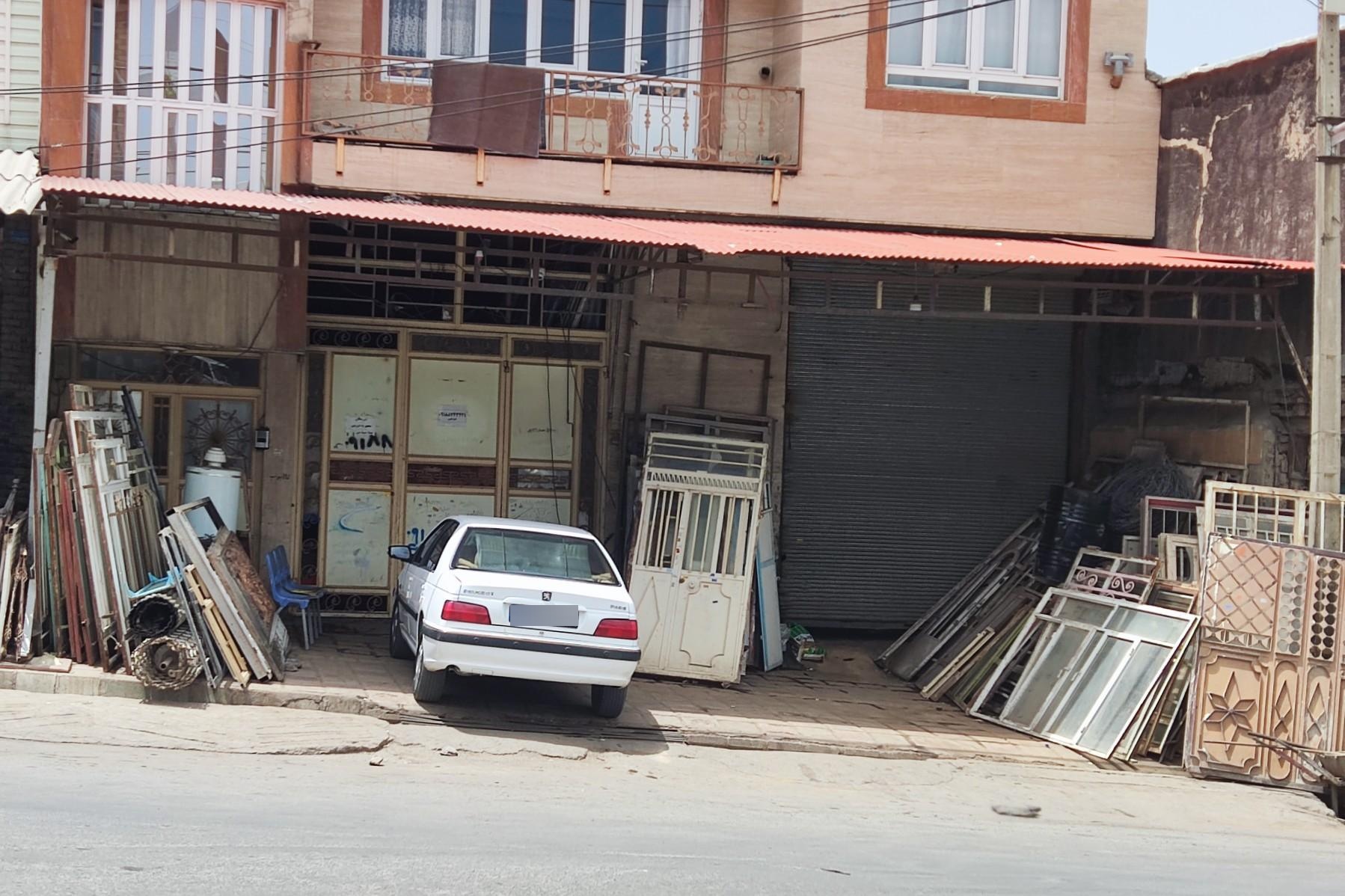 عکس آهن‌آلات دسته‌دوم خالد فتح‌اللهی