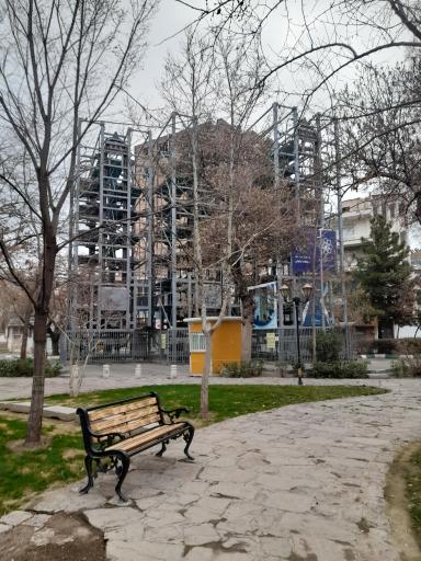عکس پارکینگ طبقاتی باغ ملی