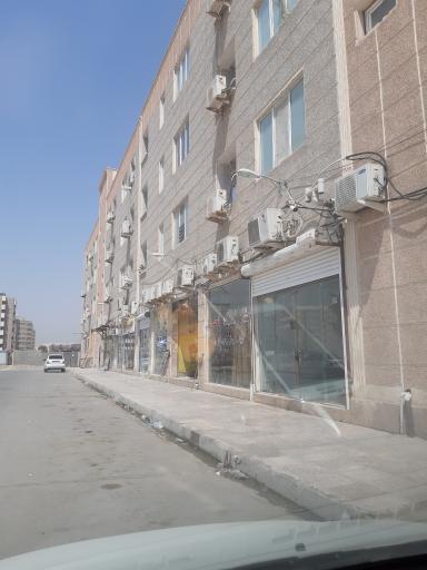 عکس مشاور املاک رادین