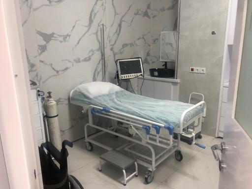 عکس درمانگاه آران 