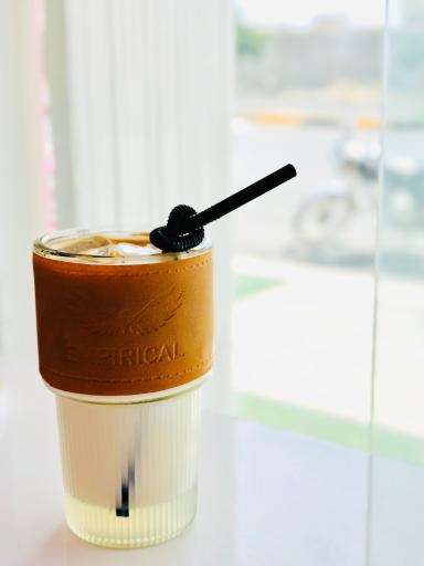 عکس کافه صورتی ناتلی لند