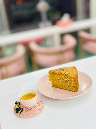 عکس کافه صورتی ناتلی لند