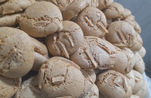 عکس شیرینی سرای ایران