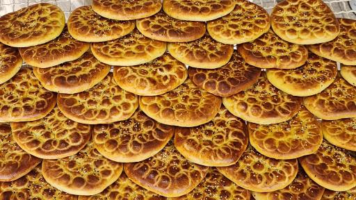 عکس نان روغنی سنتی کرمانشاهی عمو علی