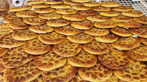 عکس نان روغنی سنتی کرمانشاهی عمو علی