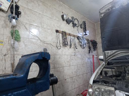 عکس تعمیرگاه برق اتومبیل ثامن