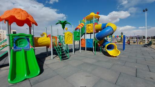 عکس زمین بازی کودکان