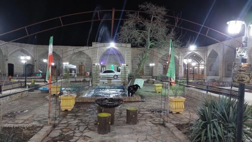 هتل سنتی لاری ( کاروانسرای لاری )