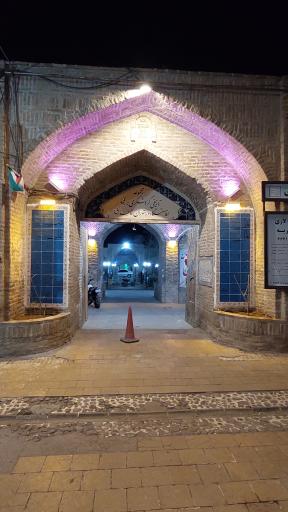 هتل سنتی لاری ( کاروانسرای لاری )