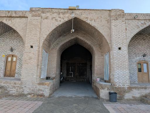 عکس هتل سنتی لاری ( کاروانسرای لاری )