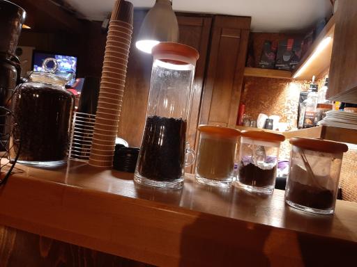 عکس کافه لی وان