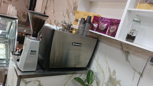 عکس کافه بستنی بهنیا