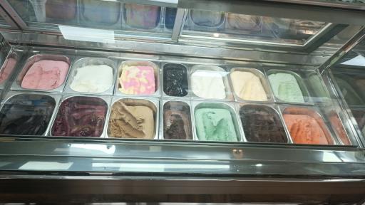 عکس کافه بستنی بهنیا