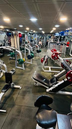 عکس باشگاه بدنسازی اسکات