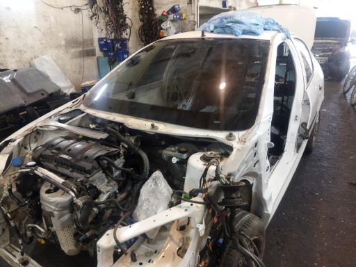 عکس شیشه اتومبیل حیدری (آقا ابراهیم)