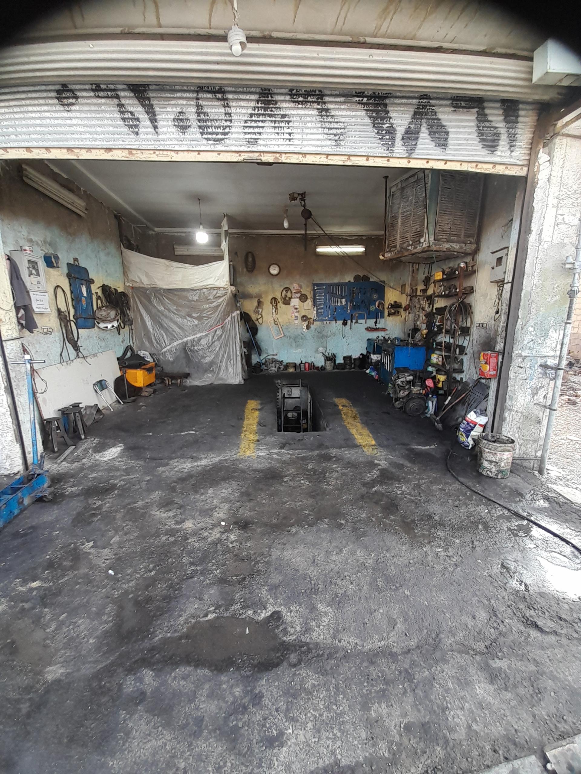 عکس تعمیرگاه و مکانیکی محمدکریمی