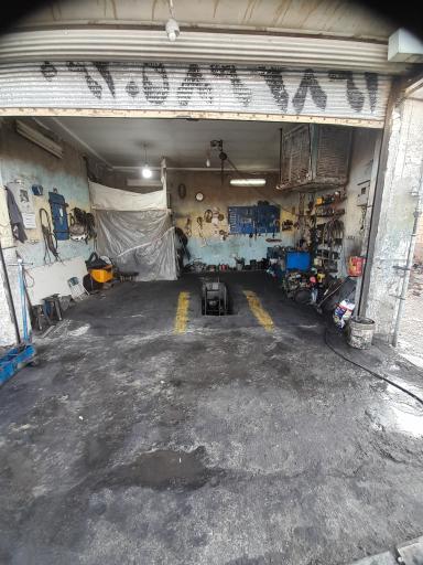 عکس تعمیرگاه و مکانیکی محمدکریمی