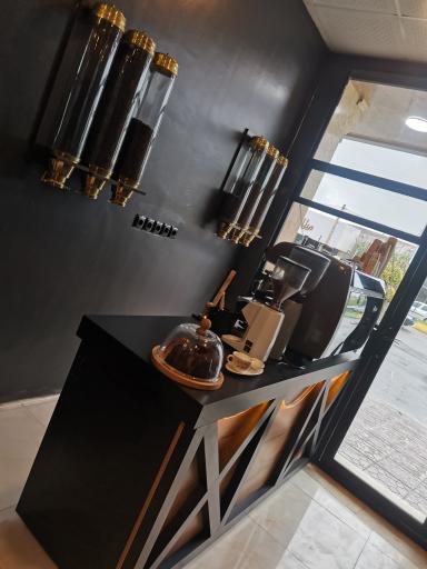 عکس کافه قهوه امیر