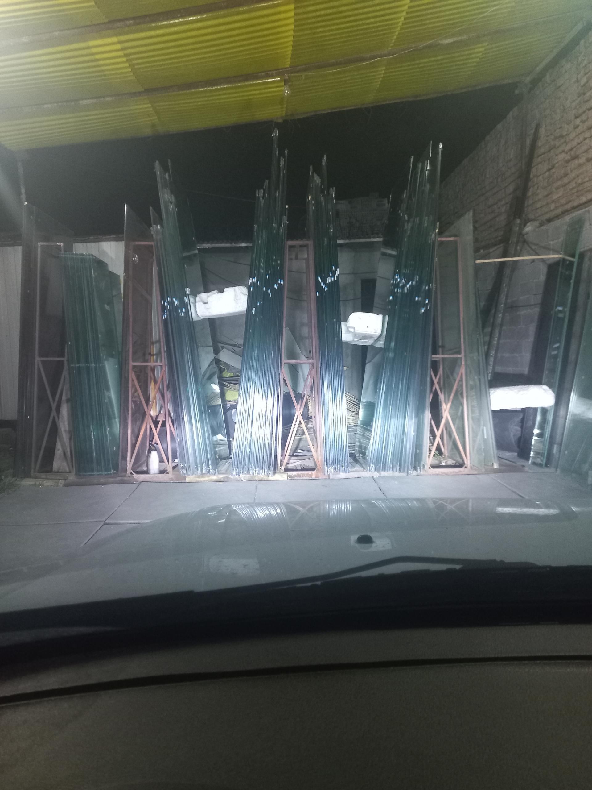 عکس شیشه پیام