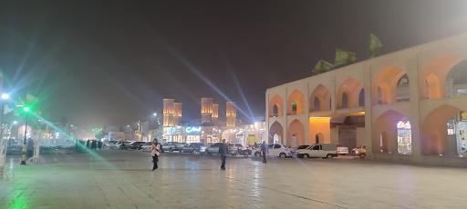 عکس بادگیرهای گوشه چپ میدان